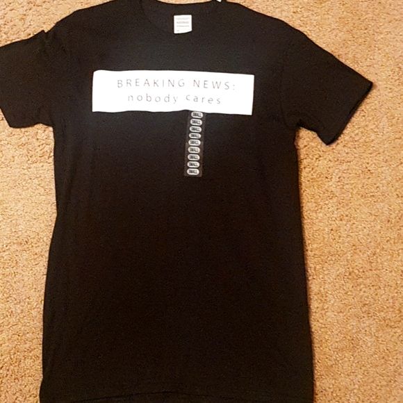 T-shirt - Picture 1 of 3